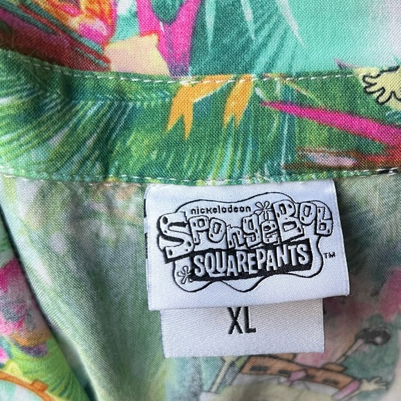 SpongeBob SquarePants Hawaiian Collared Tie-front Tank Top - Picture 10 of 10